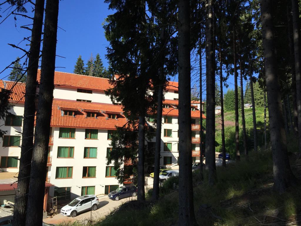 Forest Glade-Апартаменти И Стаи За Гости Pamporovo Esterno foto